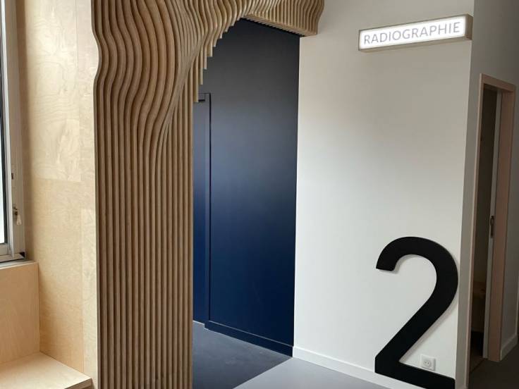 Claustra "Ondes" sur mesure en contreplaqué bouleau