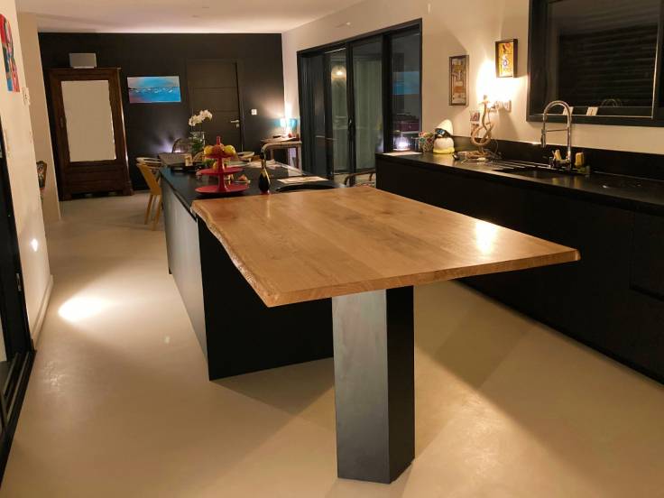 Table de cuisine sur mesure en chêne massif